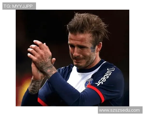 球星贴纸墙足球：打造属于你的足球梦想世界，感受真实球场魅力