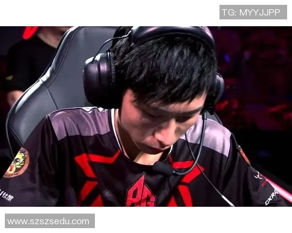 梦泪再现绿茵传奇荣耀诠释坚持与梦想的足球人生